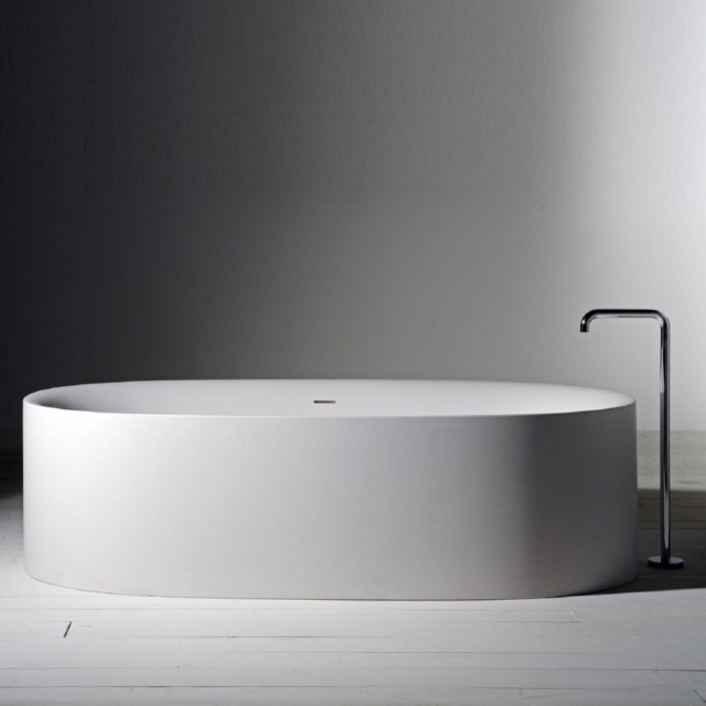 Boffi Sabbia QAYISR01 vasca da bagno freestanding in Cristalplant | Edilceram Design